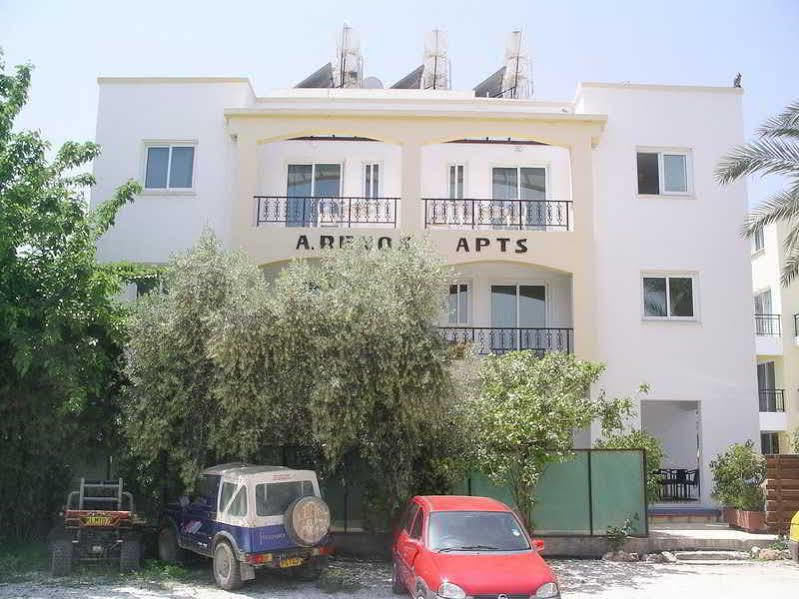 Renos Hotel Apts Polis 外观 照片